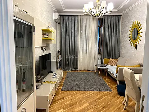 Satılır 3 otaqlı mənzil 105 m² — Bakı 3 otaq 105.00 m²