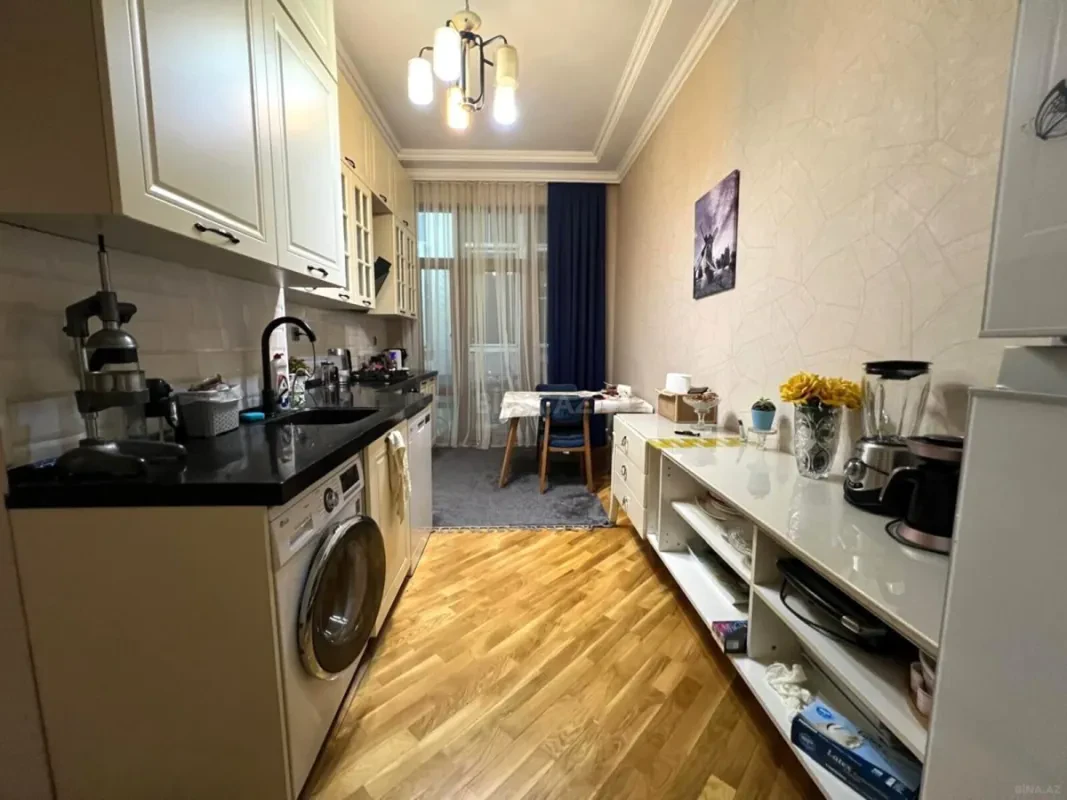 Satılır 3 otaqlı mənzil 105 m²