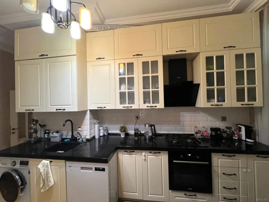 Satılır 3 otaqlı mənzil 105 m²