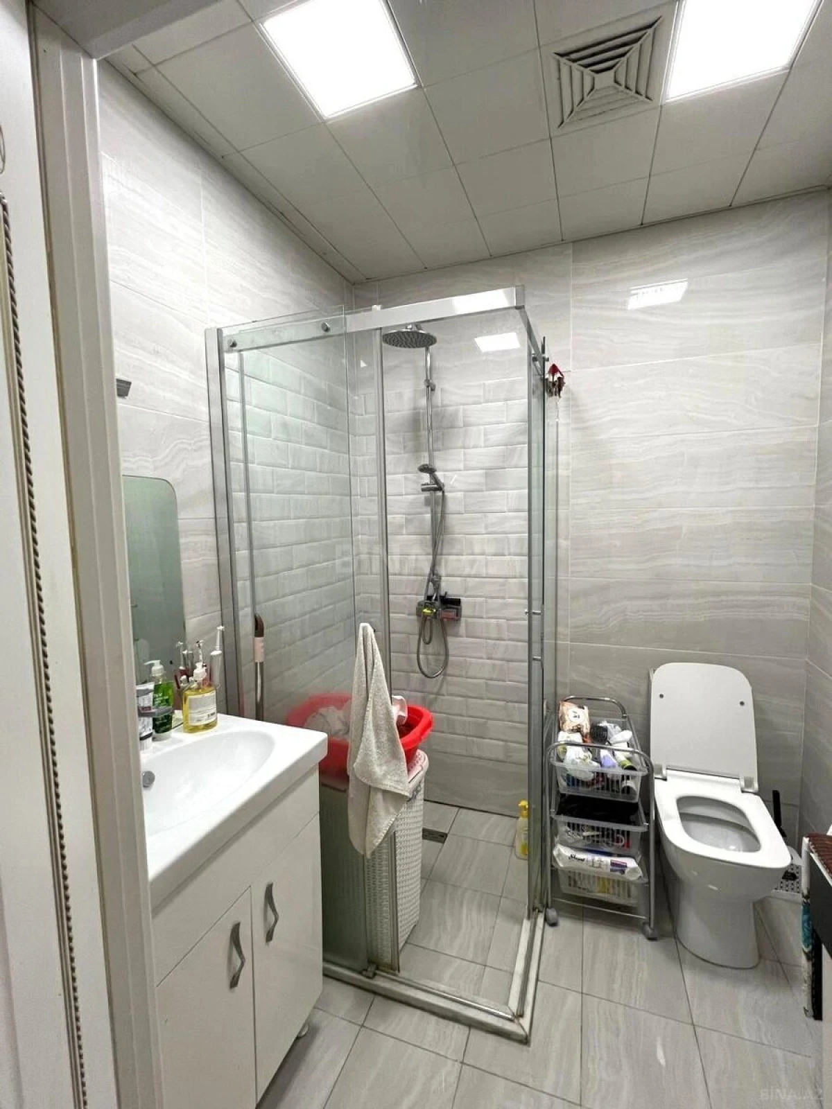 Satılır 3 otaqlı mənzil 105 m²