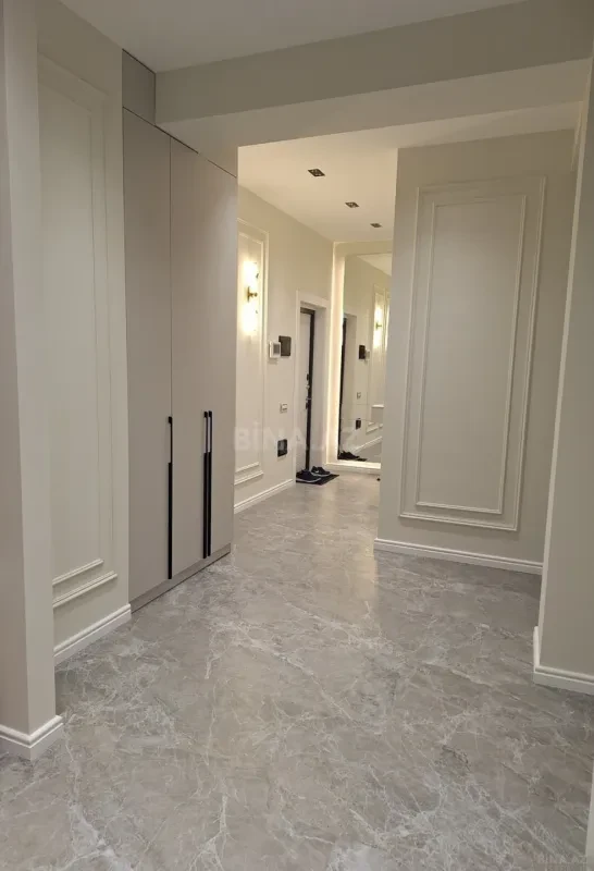 Satılır 2 otaqlı mənzil 80 m²