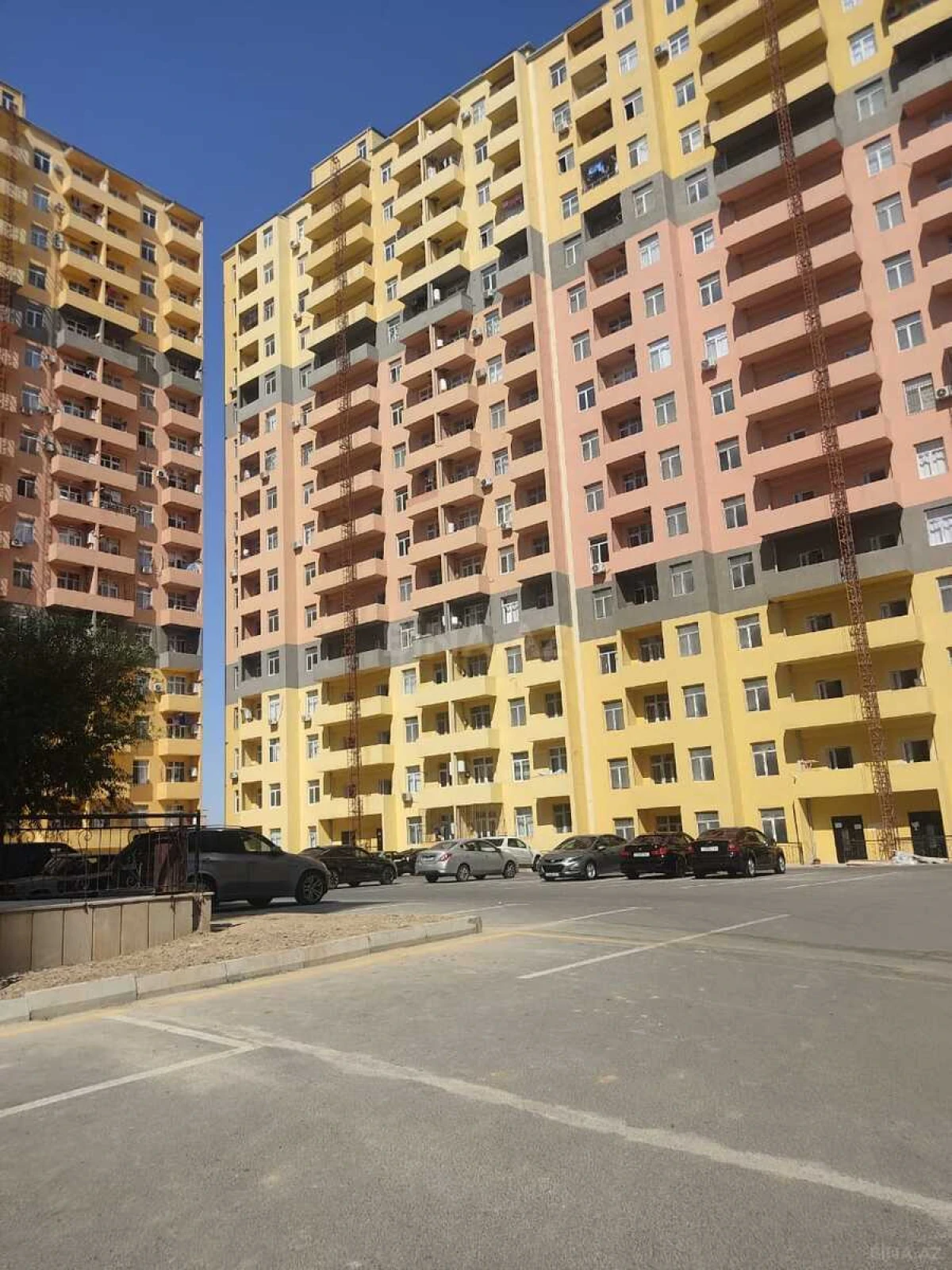 Satılır 3 otaqlı mənzil 77 m²