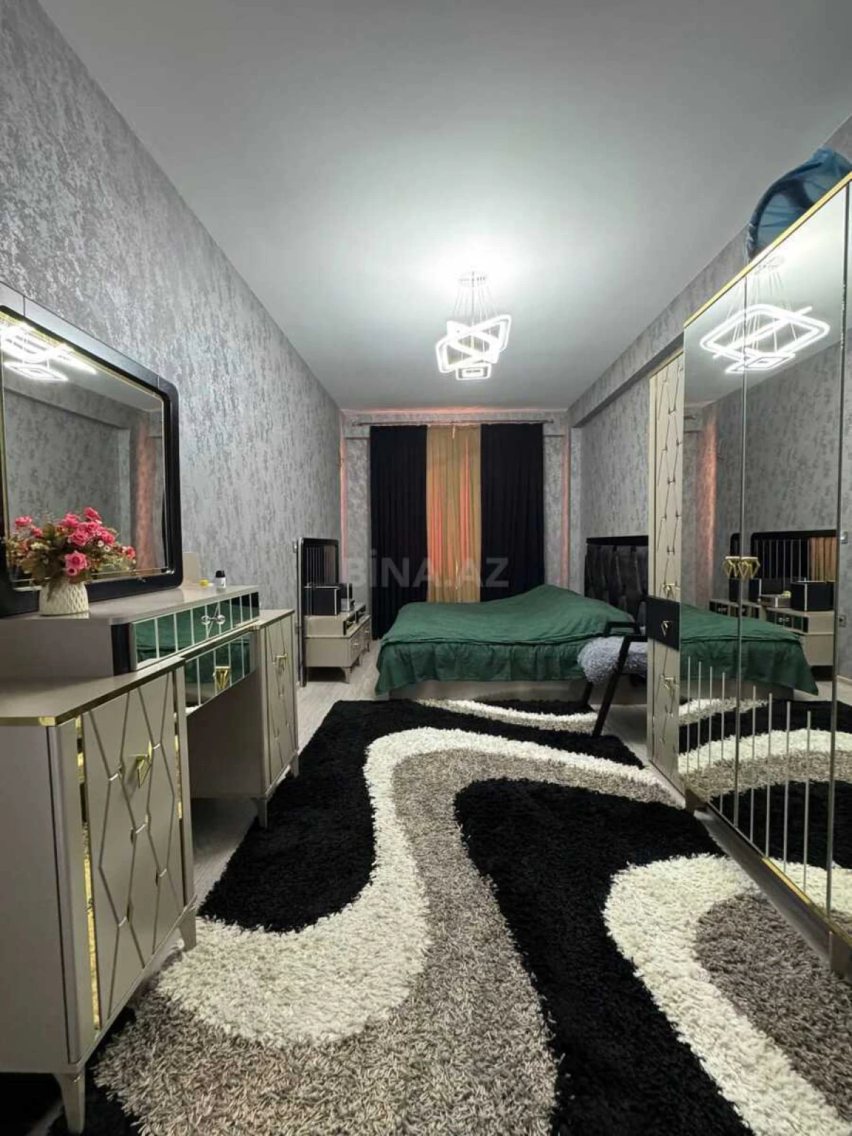Satılır 3 otaqlı mənzil 77 m²