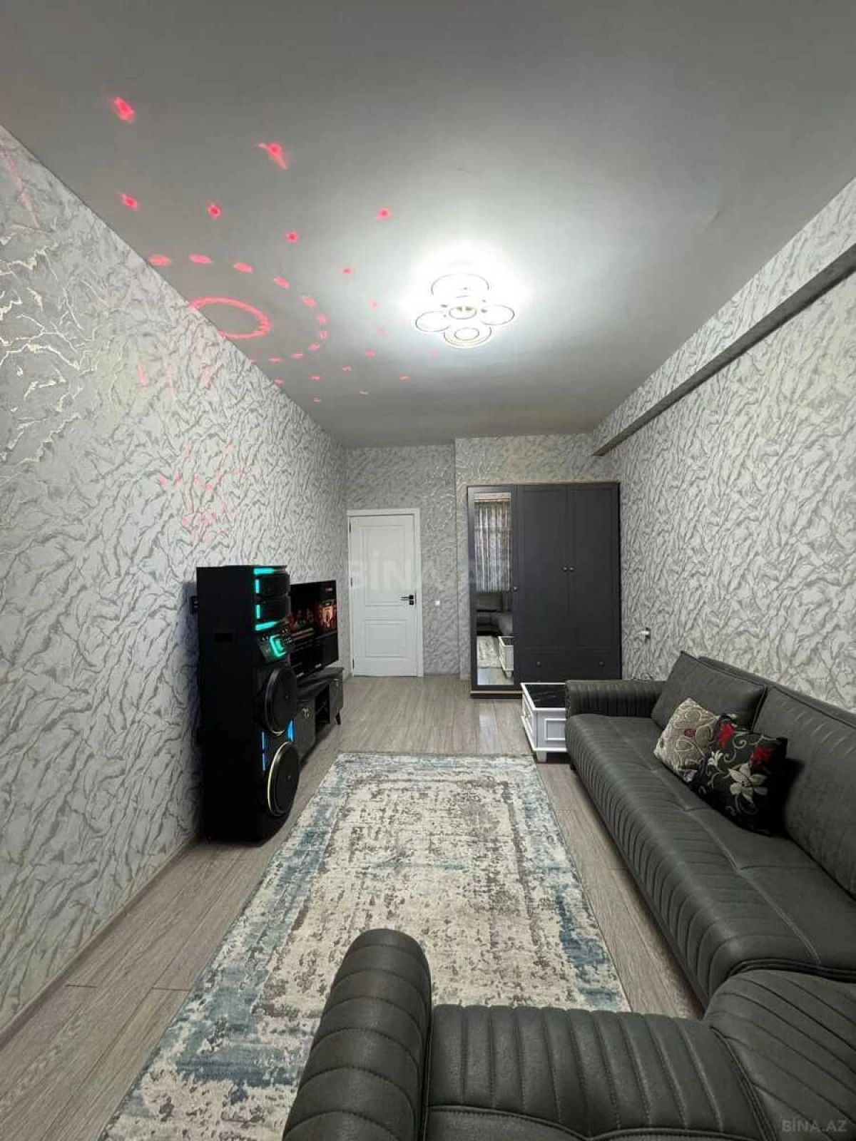 Satılır 3 otaqlı mənzil 77 m²