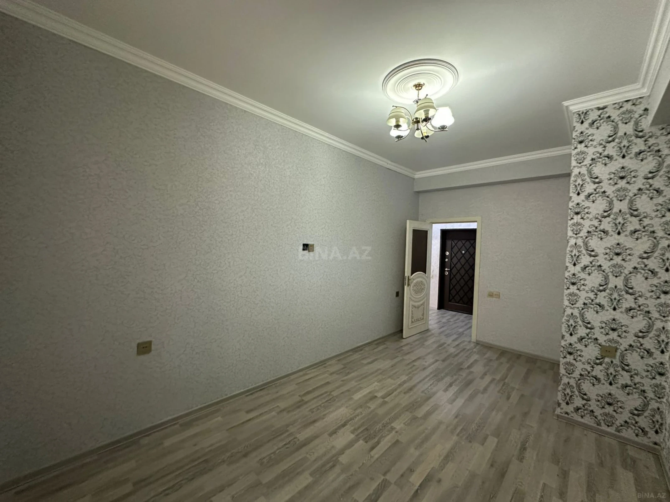 Satılır 2 otaqlı mənzil 65 m²