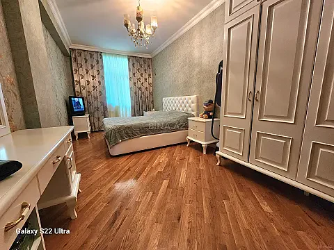 Satılır 3 otaqlı mənzil 120 m²