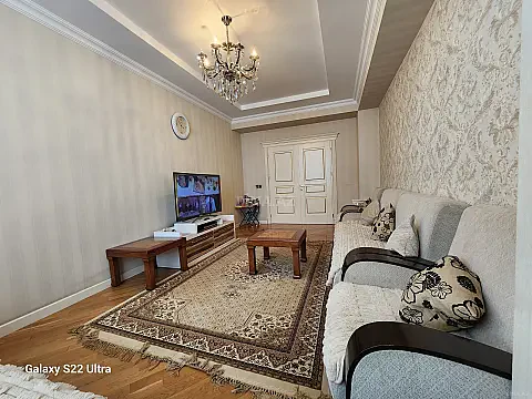 Satılır 3 otaqlı mənzil 120 m²
