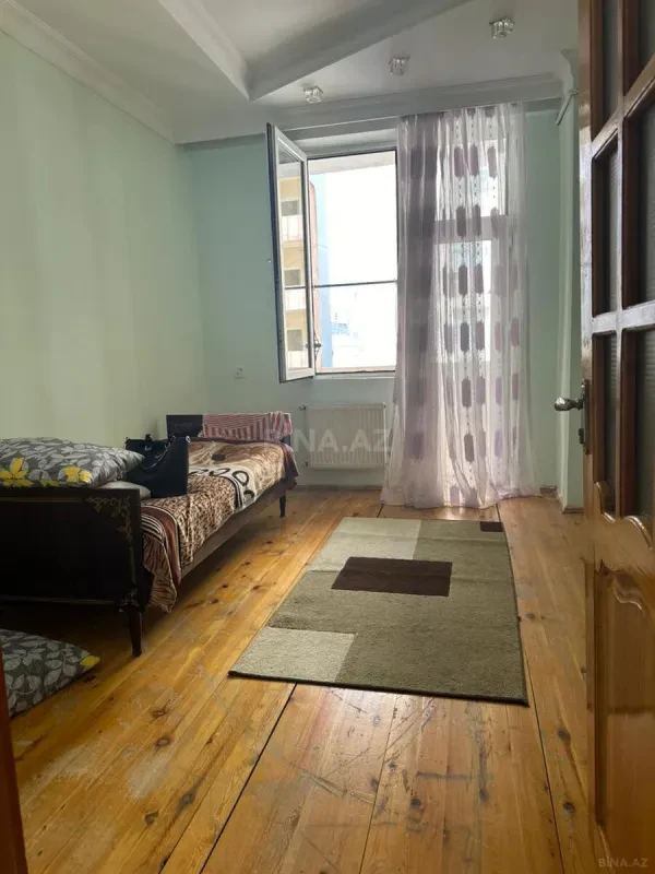 Satılır 3 otaqlı mənzil 81 m²