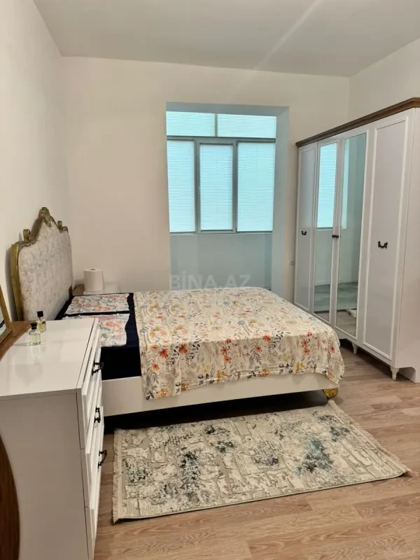 Kirayə verilir 2 otaqlı mənzil 100 m²