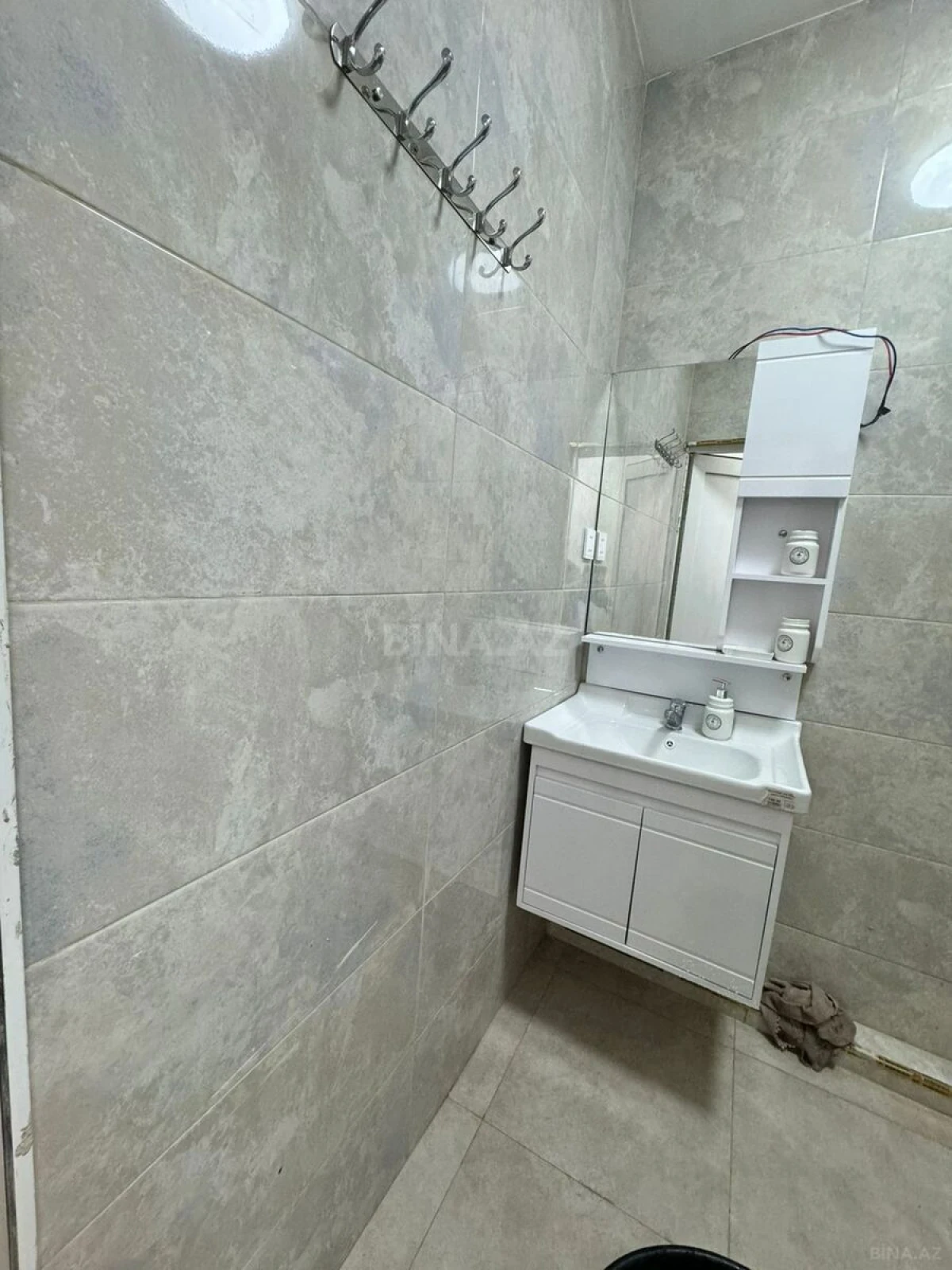 Kirayə verilir 2 otaqlı mənzil 100 m²