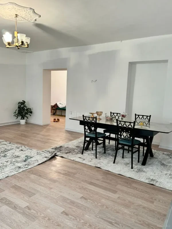 Kirayə verilir 2 otaqlı mənzil 100 m²