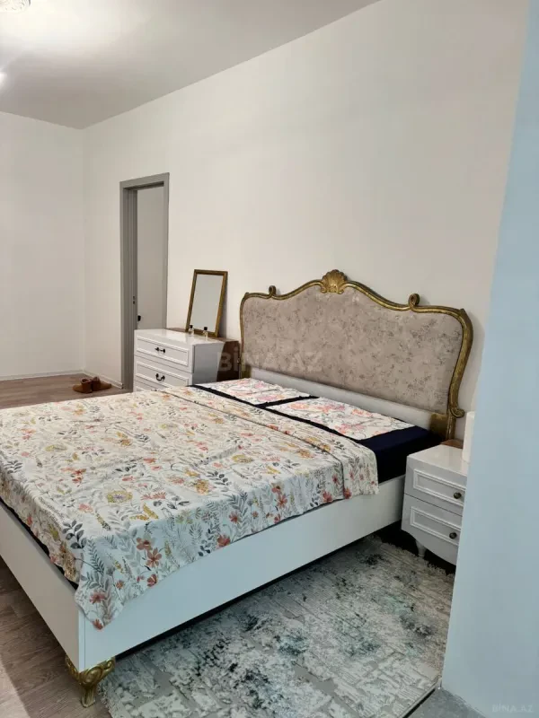 Kirayə verilir 2 otaqlı mənzil 100 m²