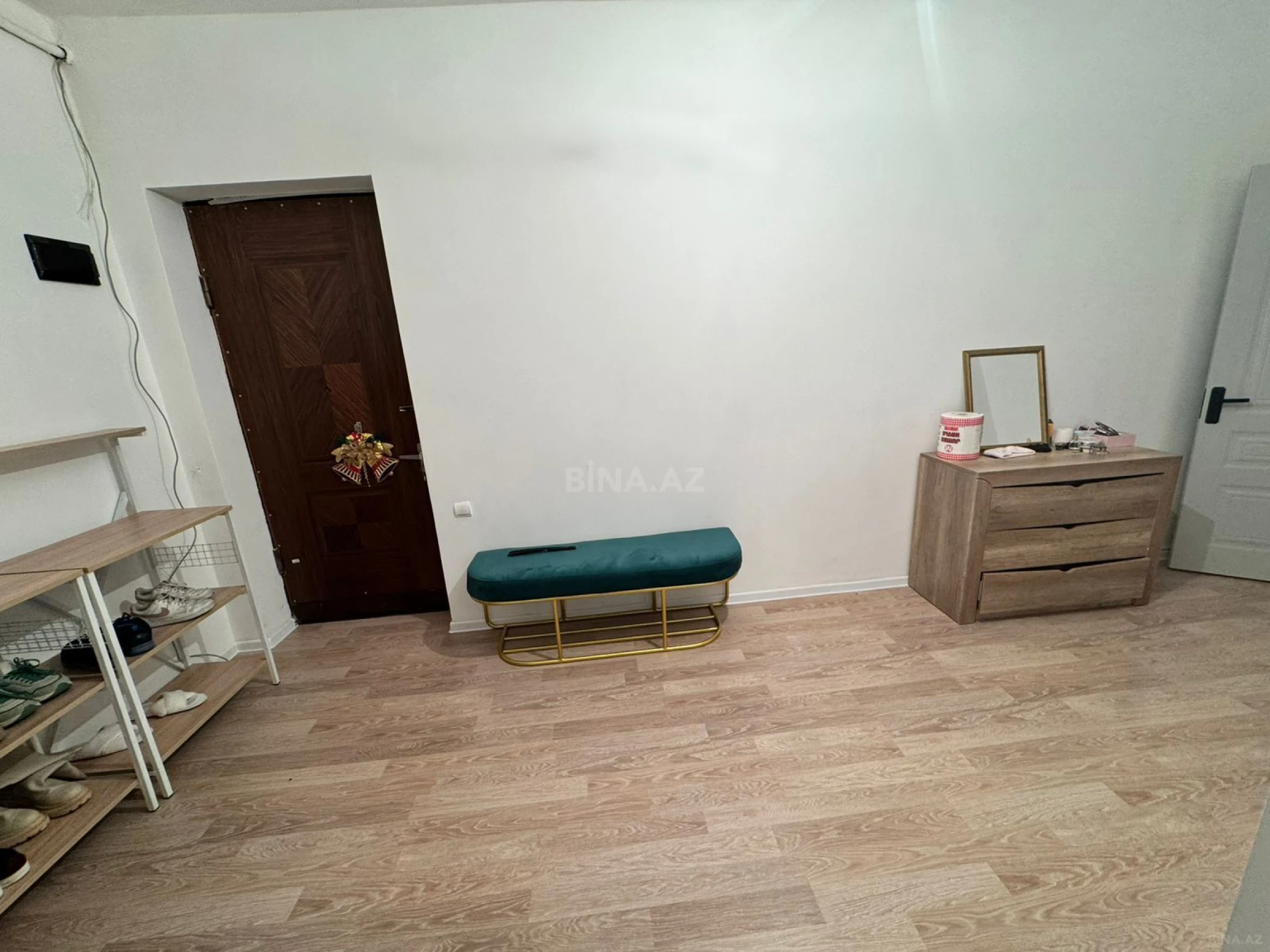 Kirayə verilir 2 otaqlı mənzil 100 m²