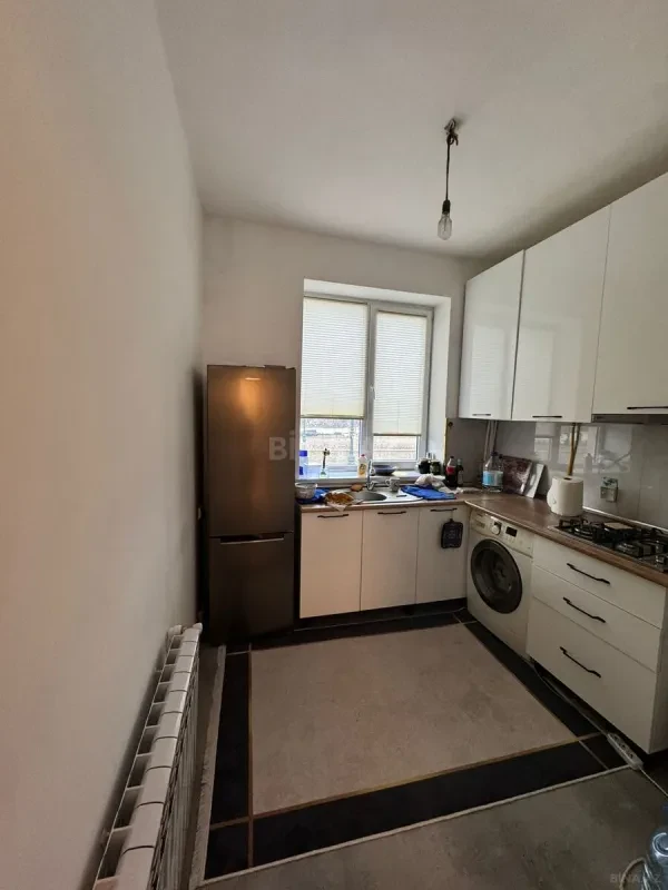 Kirayə verilir 2 otaqlı mənzil 100 m²