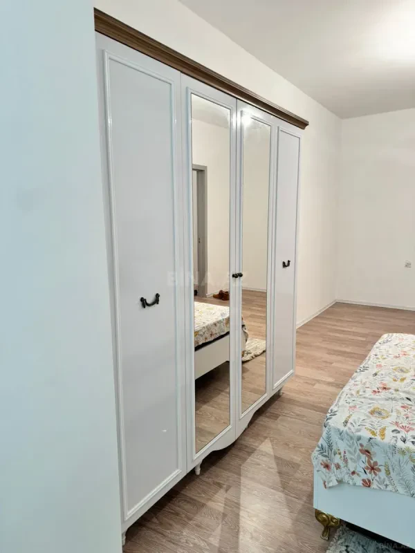 Kirayə verilir 2 otaqlı mənzil 100 m²