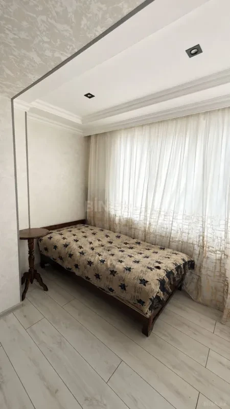 Kirayə verilir 2 otaqlı mənzil 50 m²