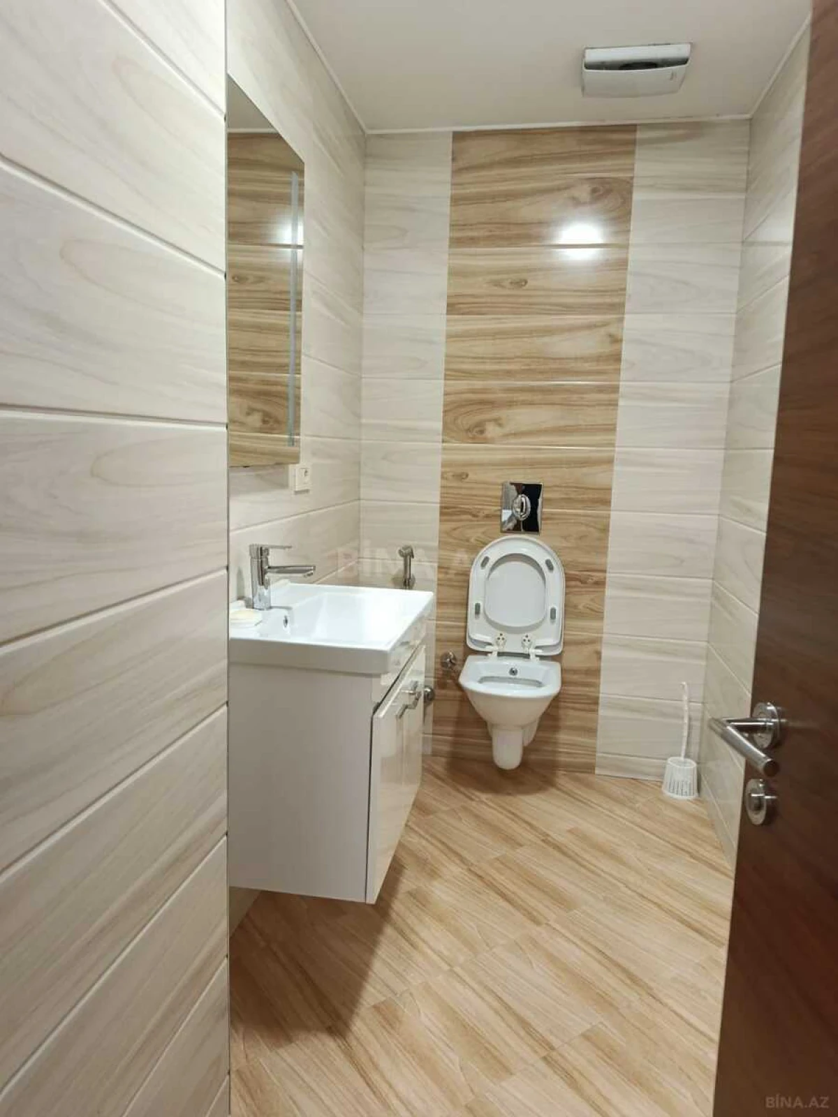 Kirayə verilir 4 otaqlı mənzil 190 m²