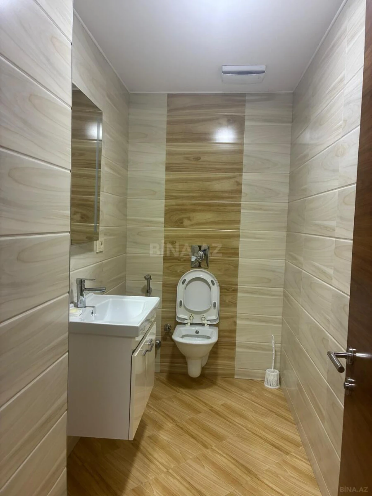 Kirayə verilir 4 otaqlı mənzil 190 m²