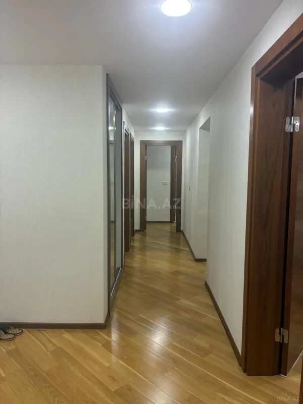 Kirayə verilir 4 otaqlı mənzil 190 m²
