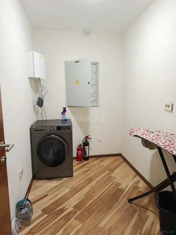 Kirayə verilir 4 otaqlı mənzil 190 m²