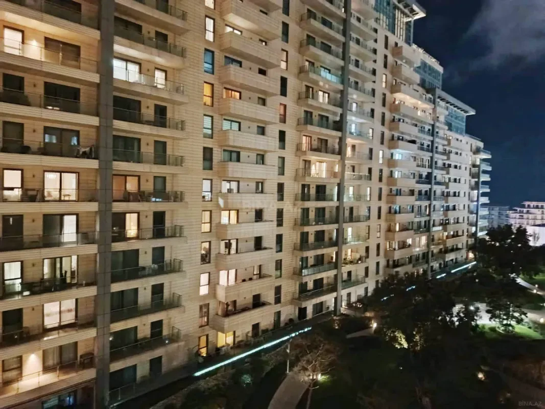 Kirayə verilir 4 otaqlı mənzil 190 m²