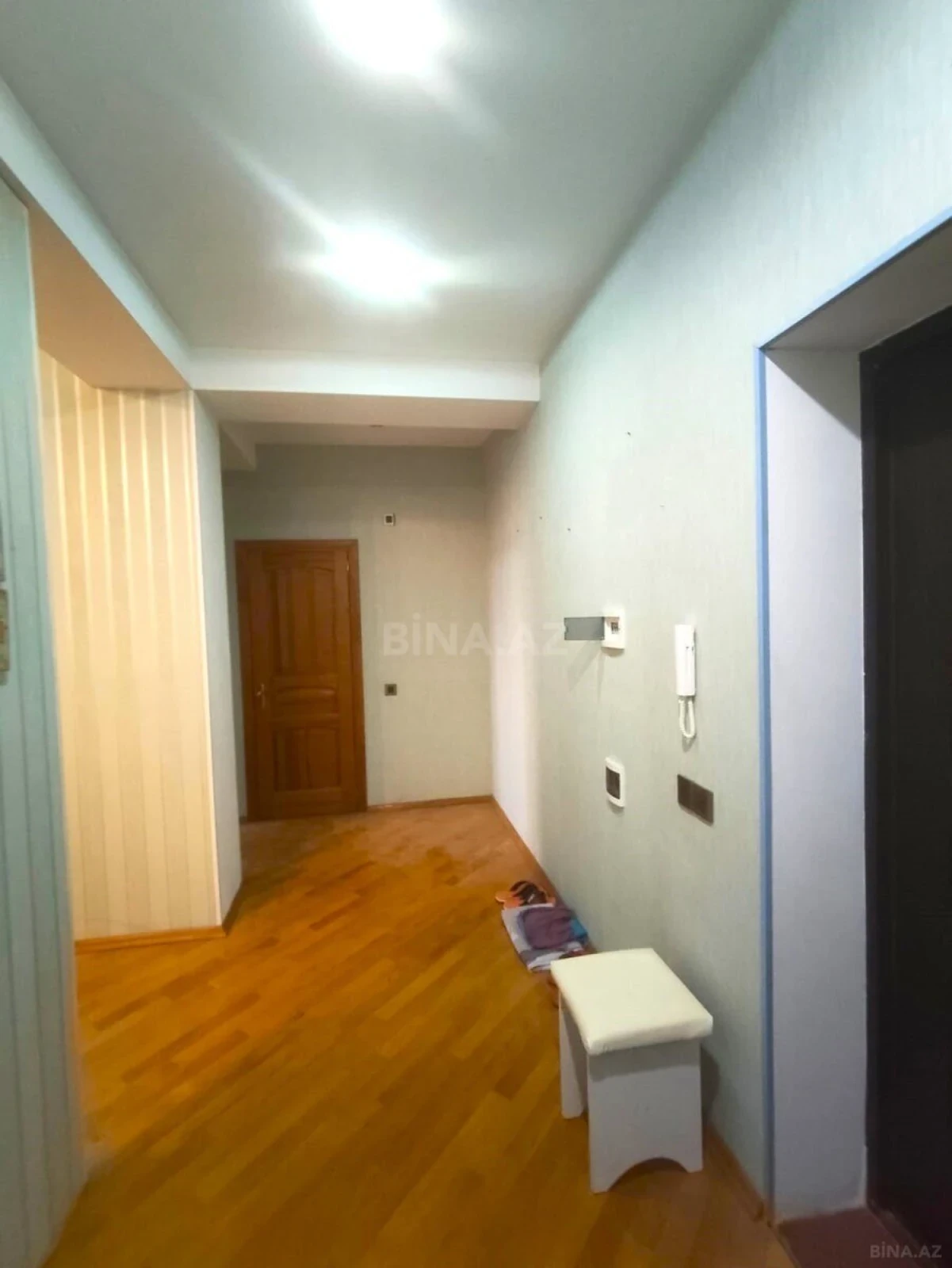 Satılır 2 otaqlı mənzil 62 m²