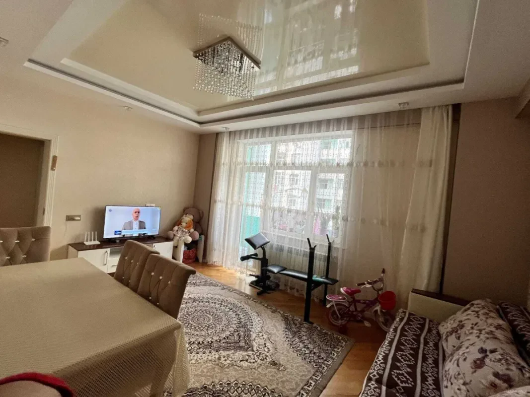 Kirayə verilir 2 otaqlı mənzil 65 m²