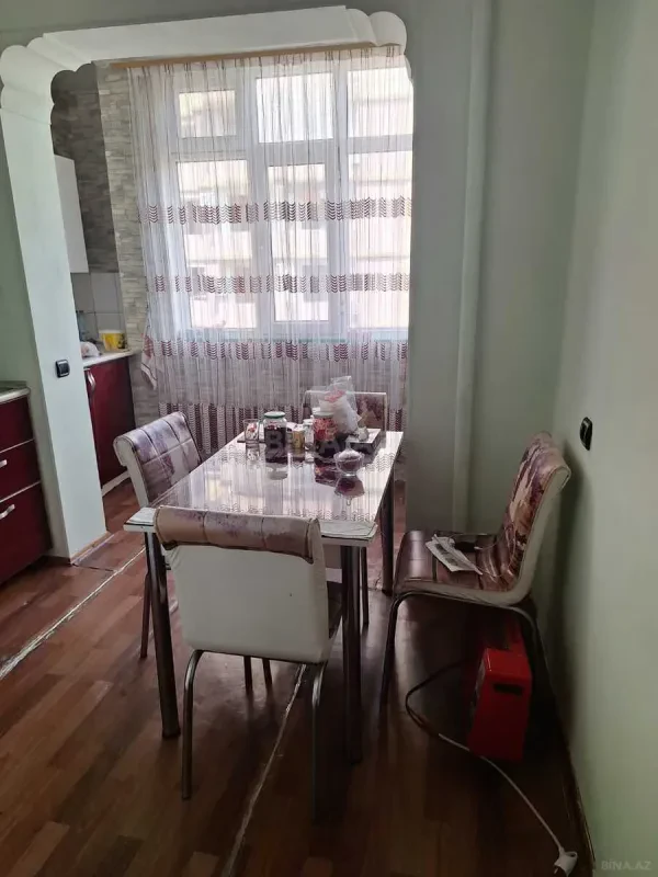 Kirayə verilir 2 otaqlı mənzil 70 m²