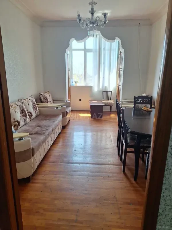 Kirayə verilir 2 otaqlı mənzil 70 m²