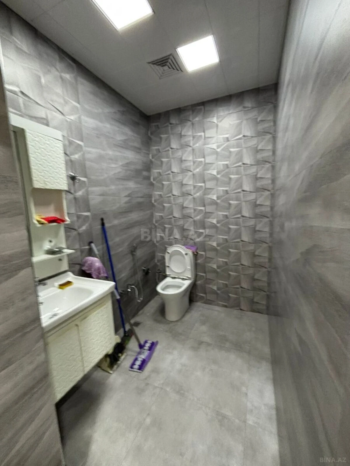 Kirayə verilir 3 otaqlı mənzil 130 m²