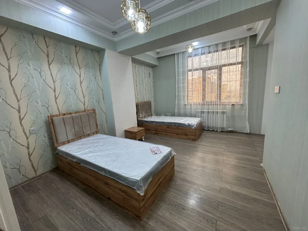 Kirayə verilir 3 otaqlı mənzil 130 m²