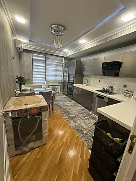 Satılır 2 otaqlı mənzil 96 m²