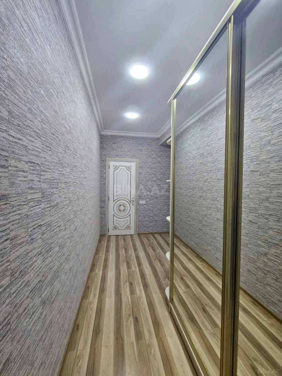 Satılır 2 otaqlı mənzil 54 m²
