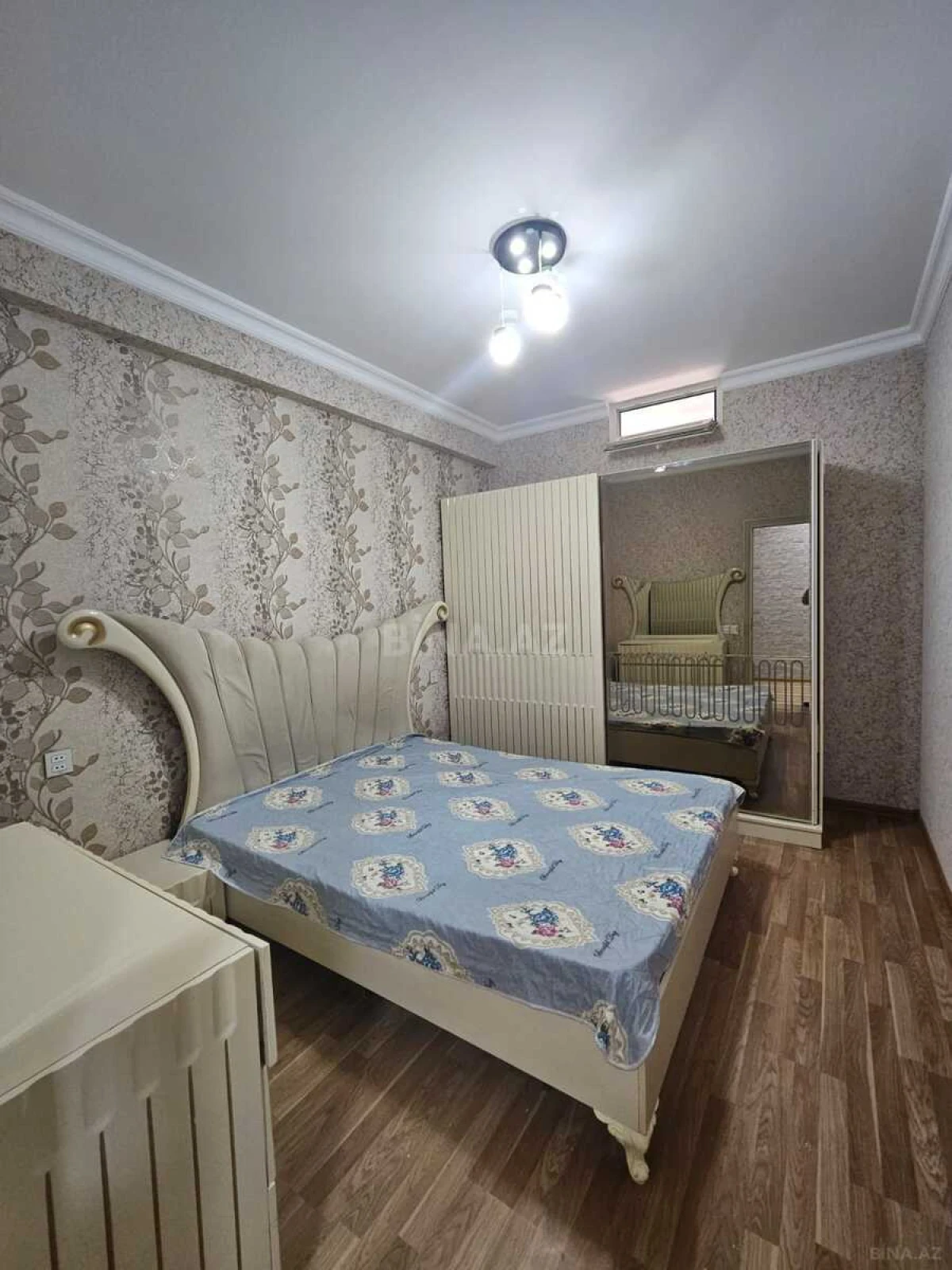 Satılır 2 otaqlı mənzil 54 m²
