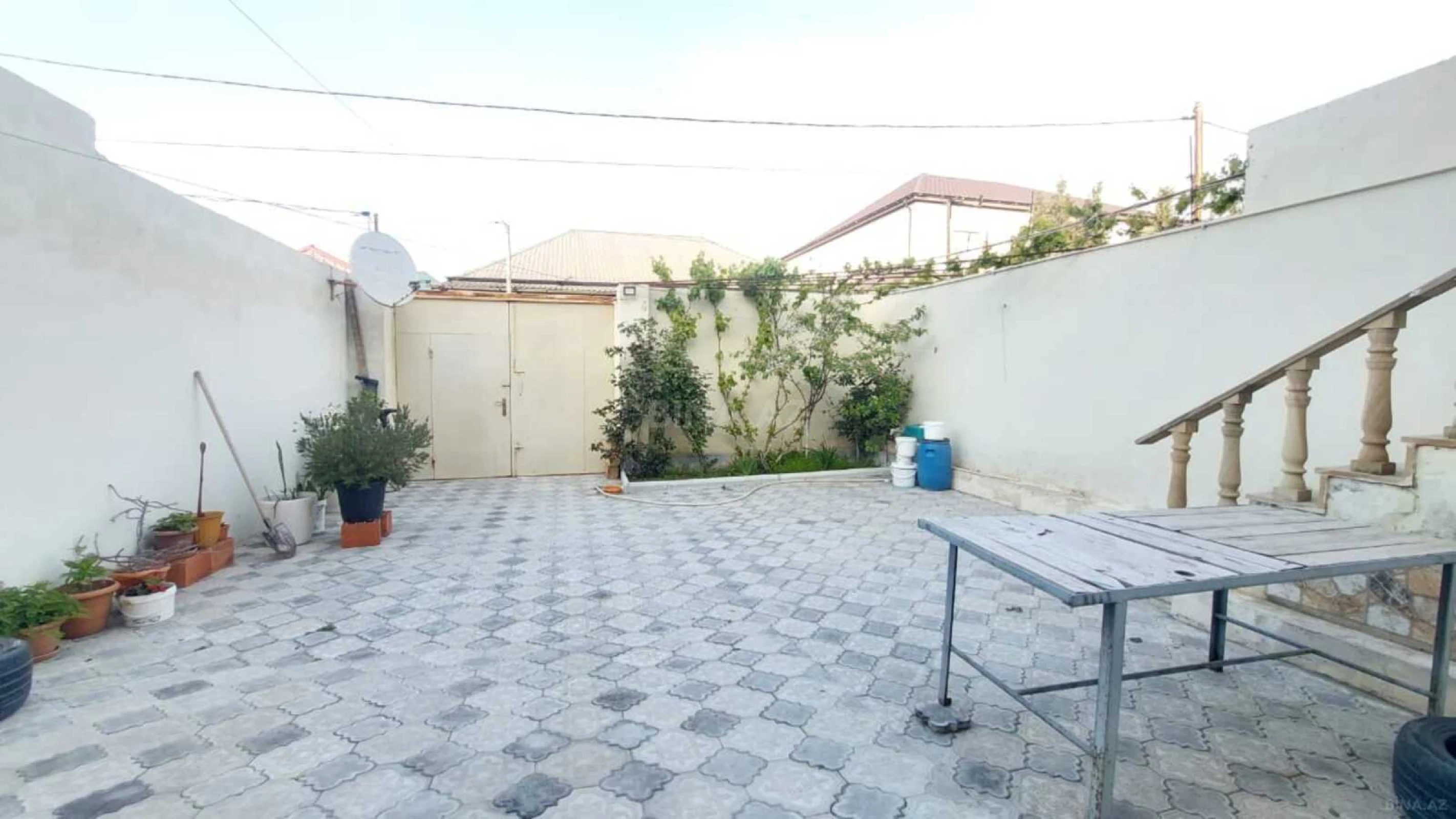 Satılır 5 otaqlı həyət evi 100 m²