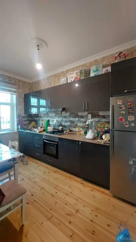 Satılır 5 otaqlı həyət evi 100 m²