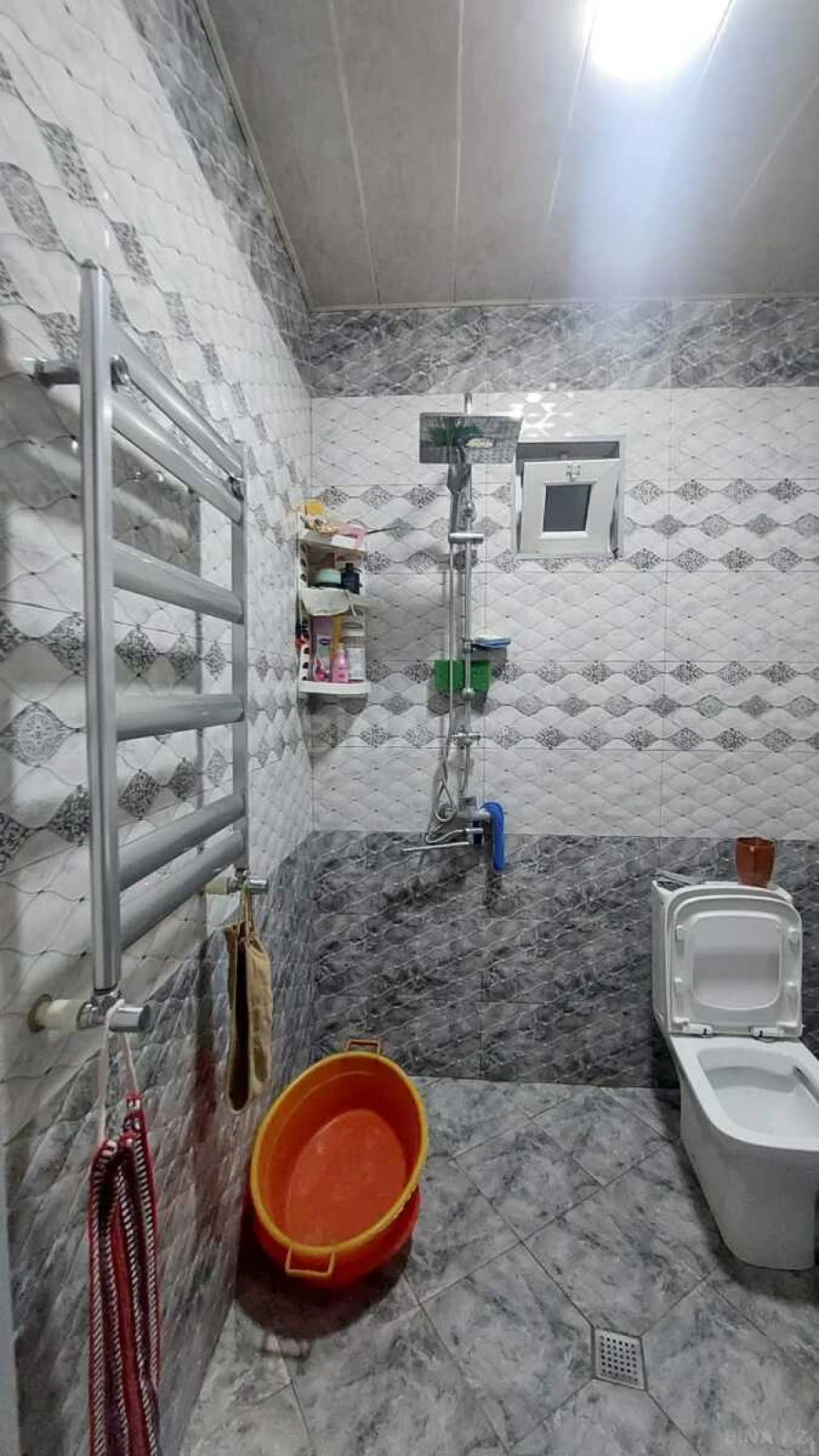 Satılır 5 otaqlı həyət evi 100 m²
