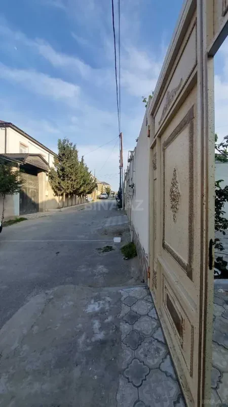 Satılır 5 otaqlı həyət evi 100 m²