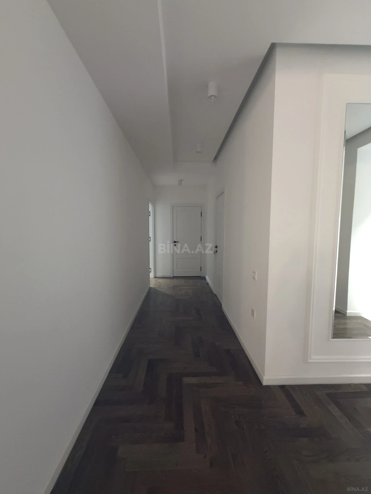 Satılır 3 otaqlı mənzil 110 m²