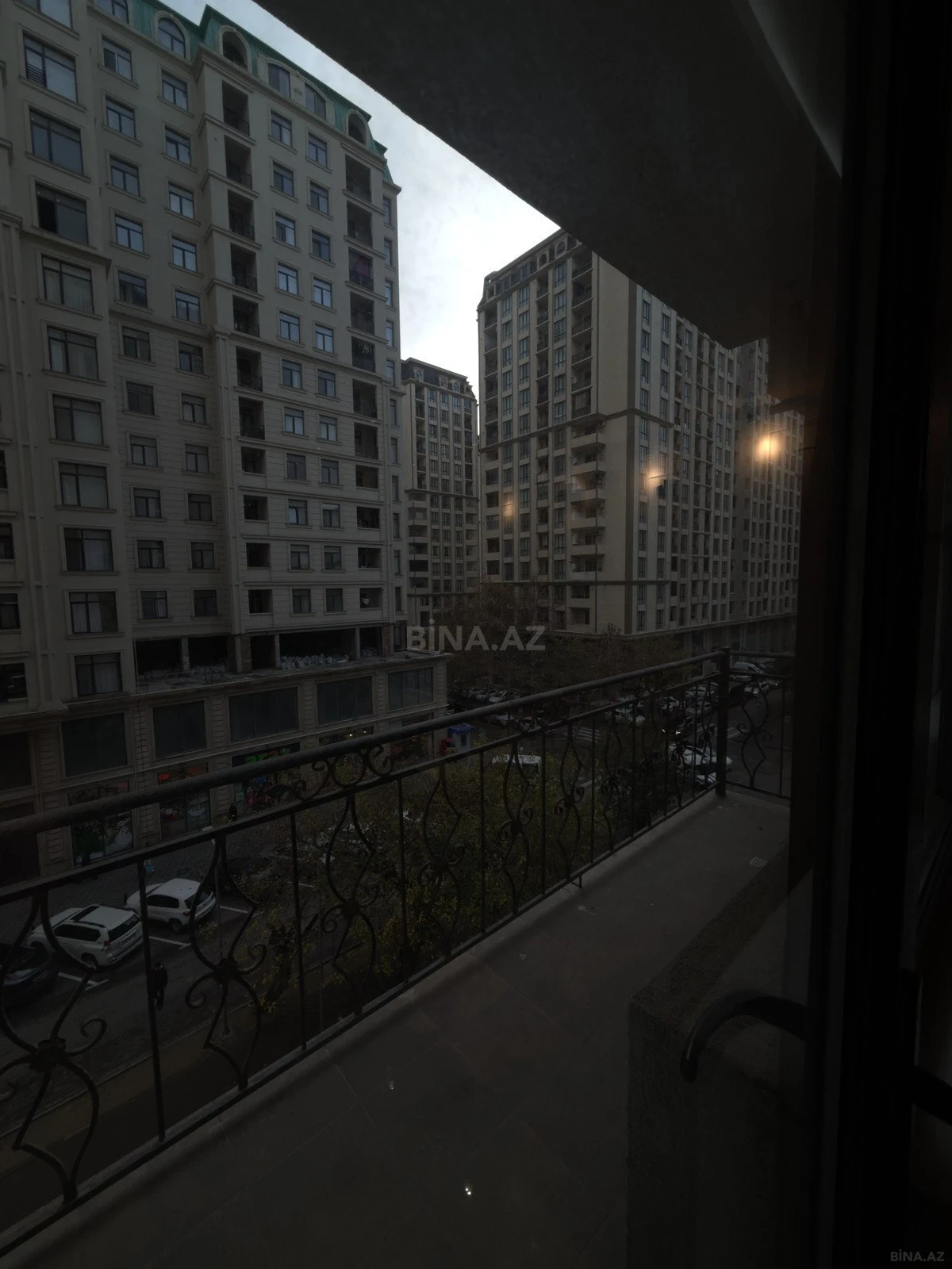 Satılır 3 otaqlı mənzil 110 m²