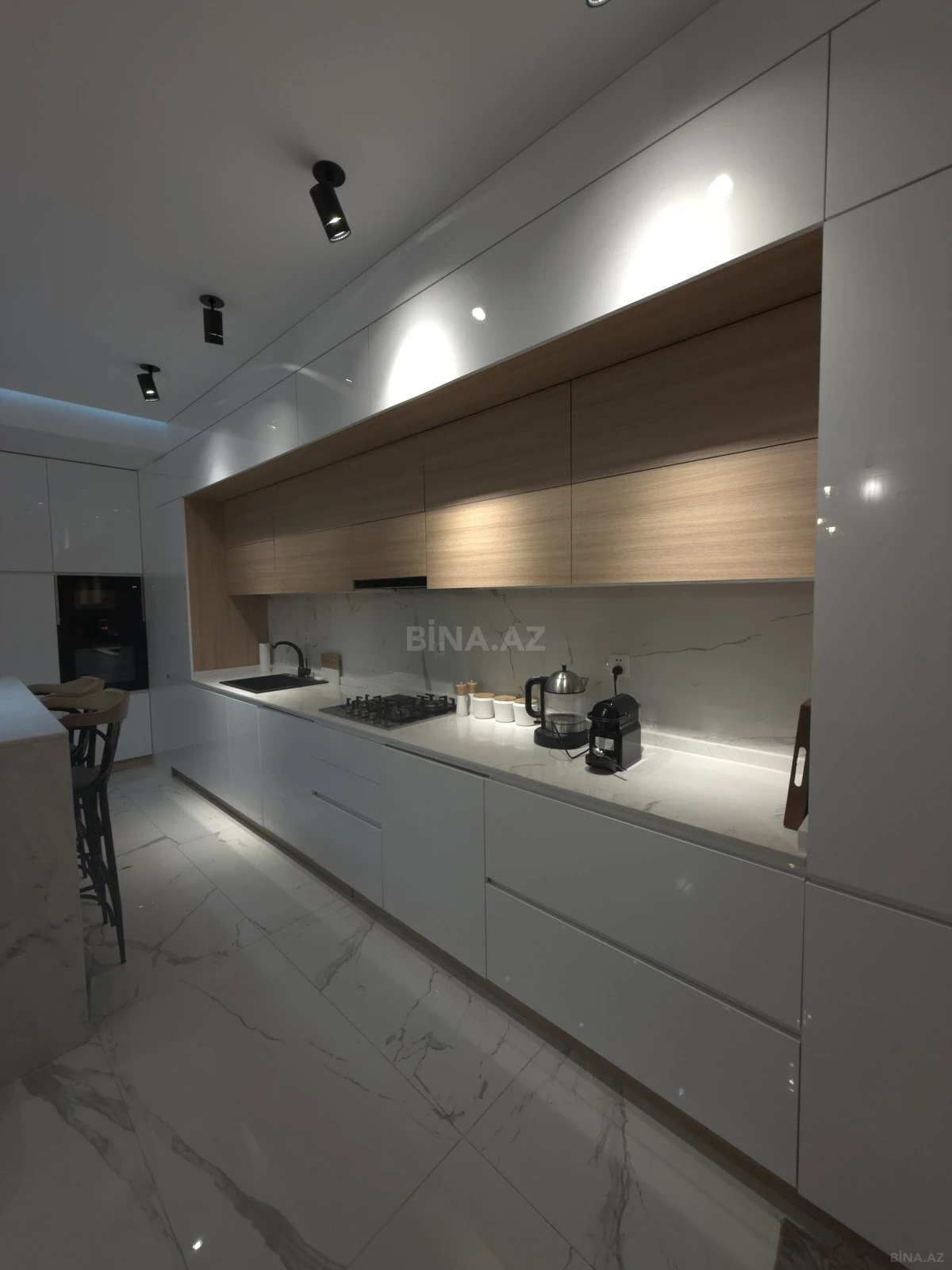Satılır 3 otaqlı mənzil 110 m²
