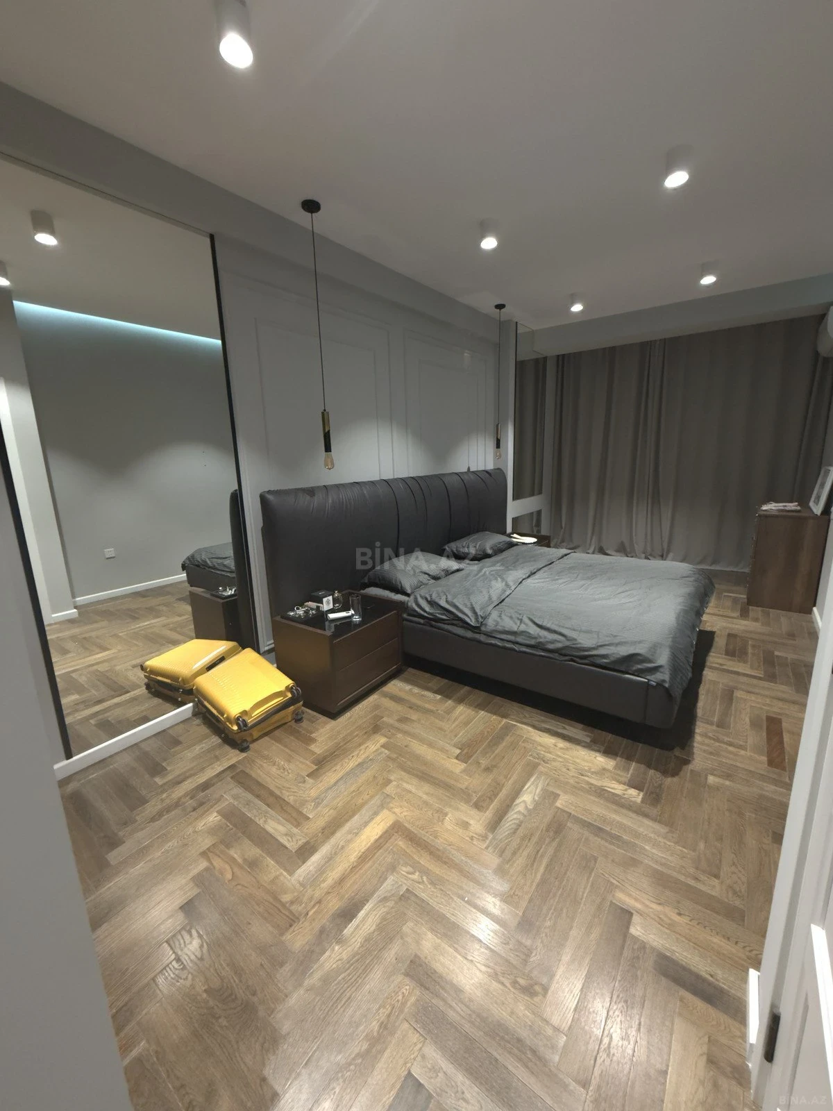 Satılır 3 otaqlı mənzil 110 m²