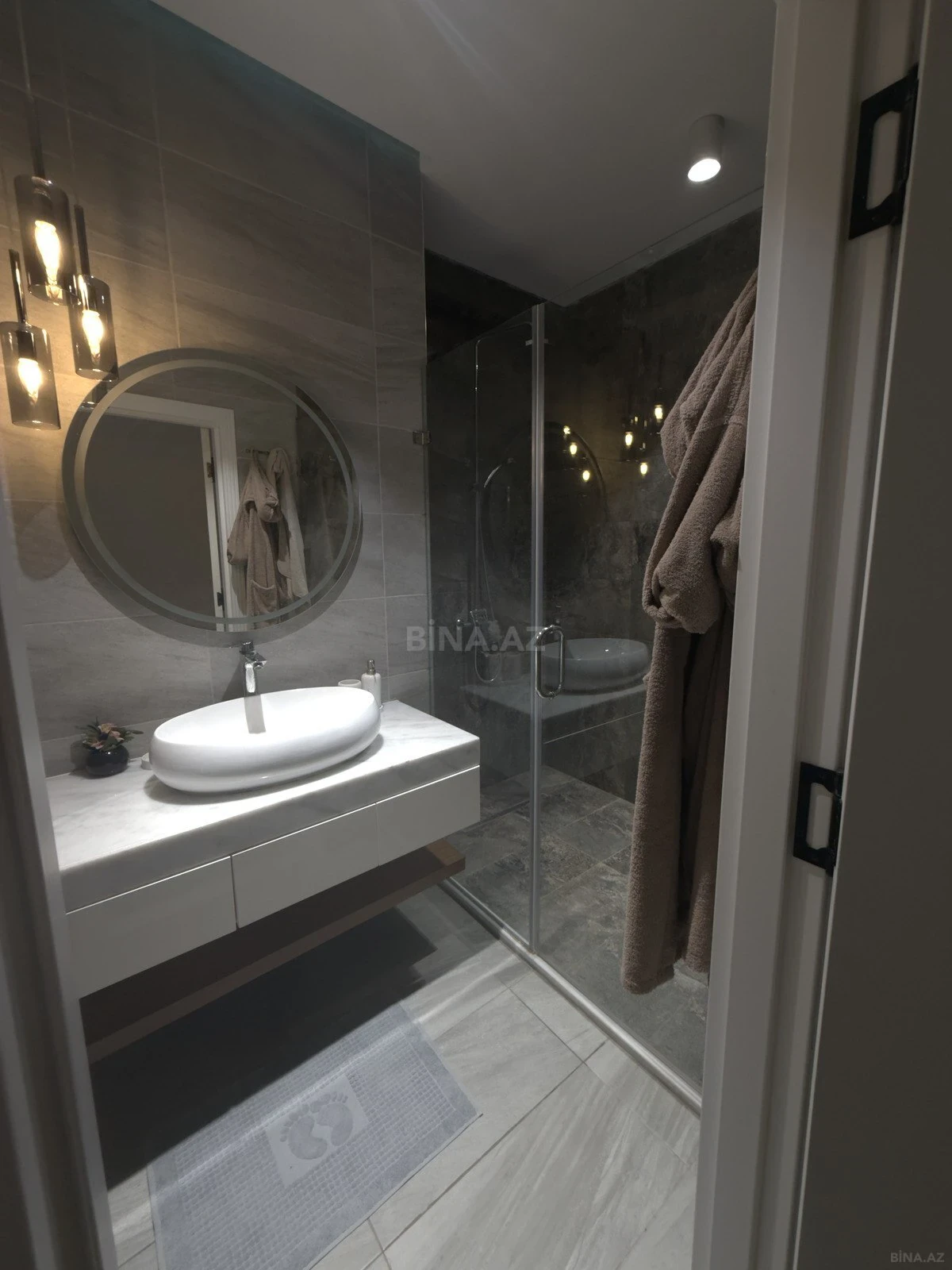 Satılır 3 otaqlı mənzil 110 m²
