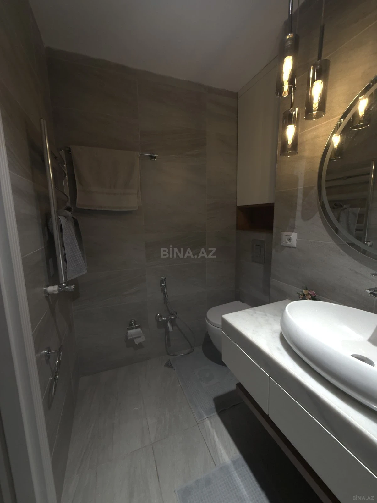 Satılır 3 otaqlı mənzil 110 m²
