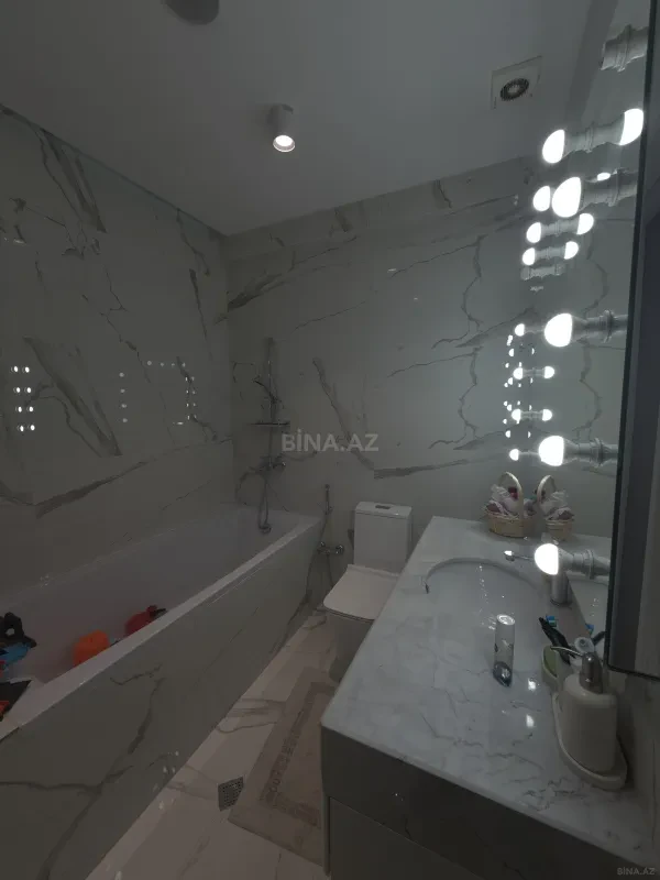 Satılır 3 otaqlı mənzil 110 m²