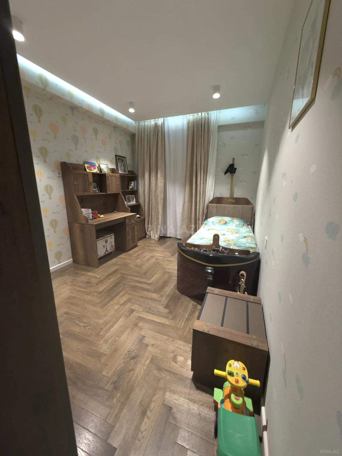 Satılır 3 otaqlı mənzil 110 m²
