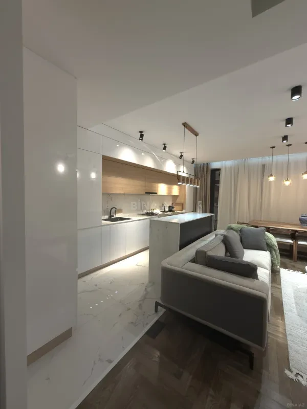 Satılır 3 otaqlı mənzil 110 m²