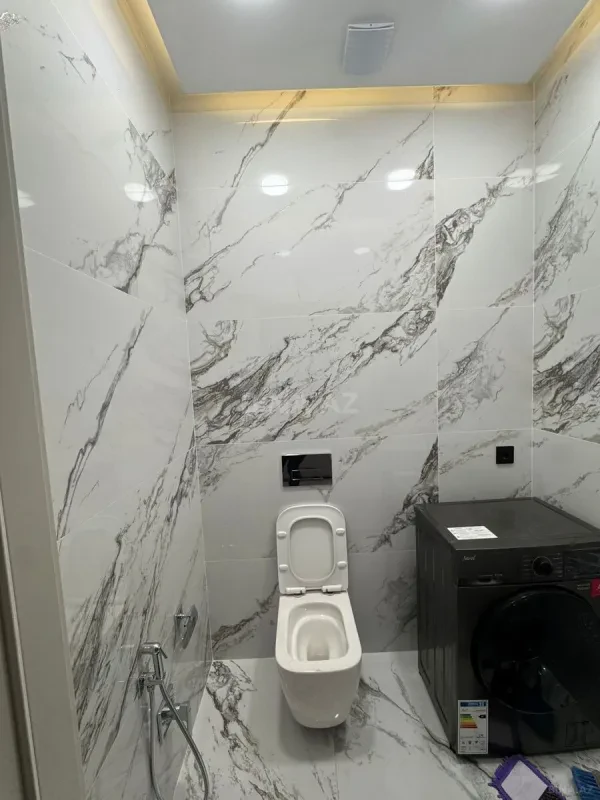 Kirayə verilir 2 otaqlı mənzil 130 m²