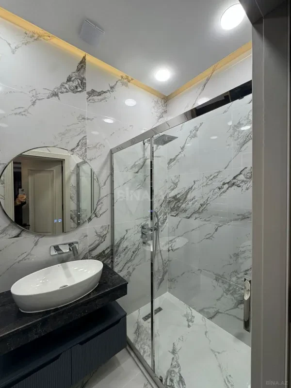Kirayə verilir 2 otaqlı mənzil 130 m²