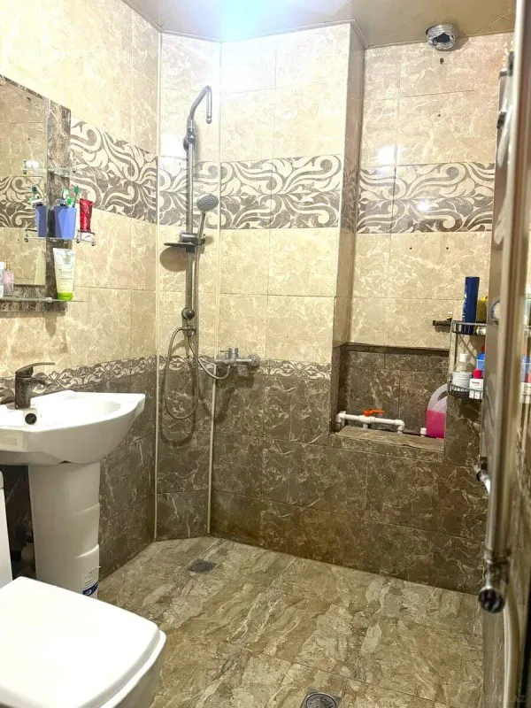 Satılır 2 otaqlı mənzil 55 m²